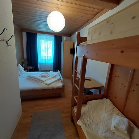Fruehstueckspension Zur Post Hotell Taxenbach