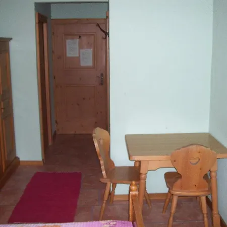 Fruehstueckspension Zur Post 2*