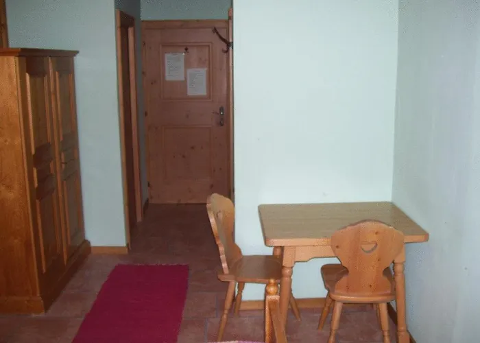 Fruehstueckspension Zur Post 2*